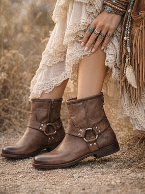 Frye Grey Phillip Harness Short Leather Boots in Brown Size 6.5